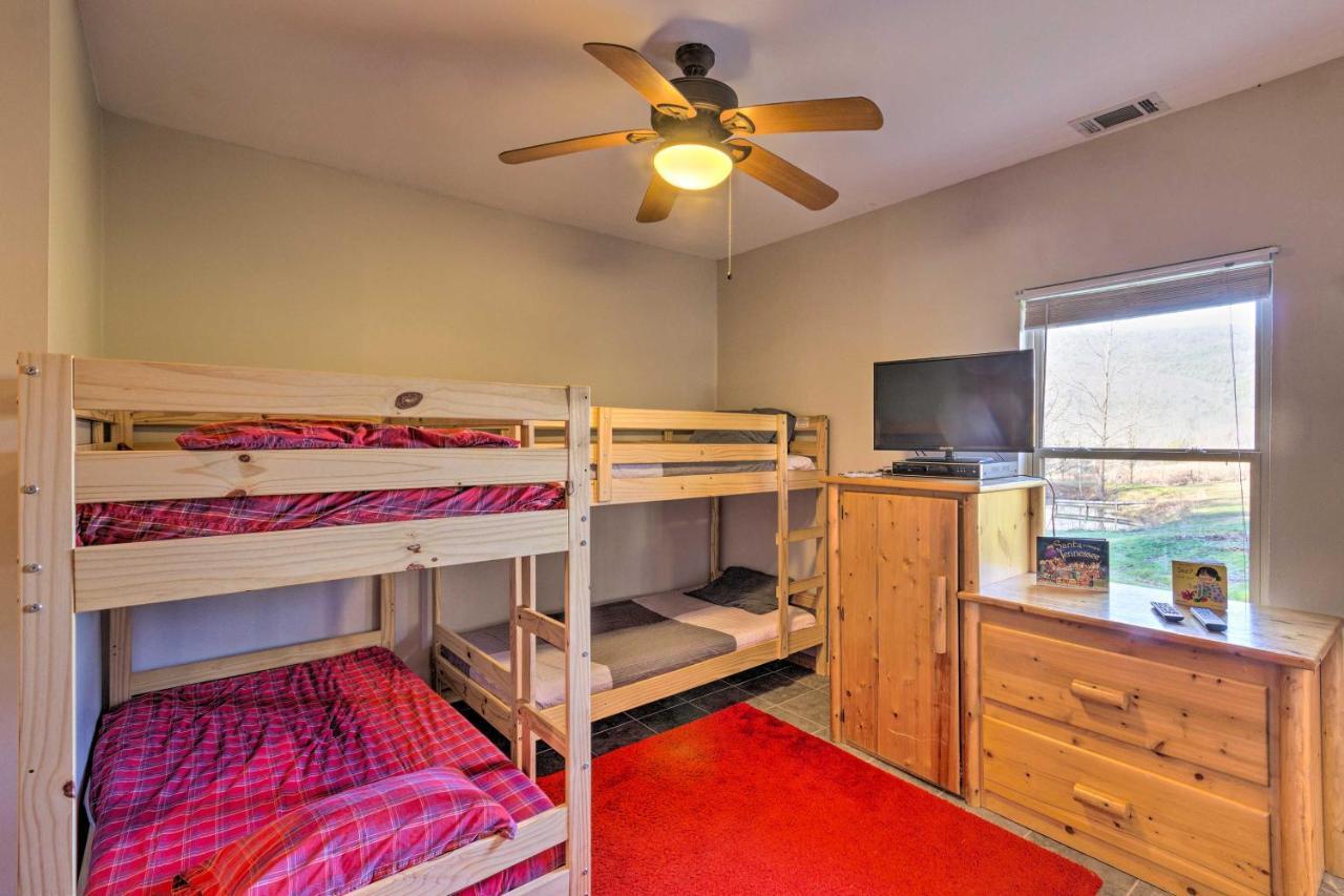Pet-Friendly Blue Ridge, Cherokee Forest Retreat! Greeneville Buitenkant foto
