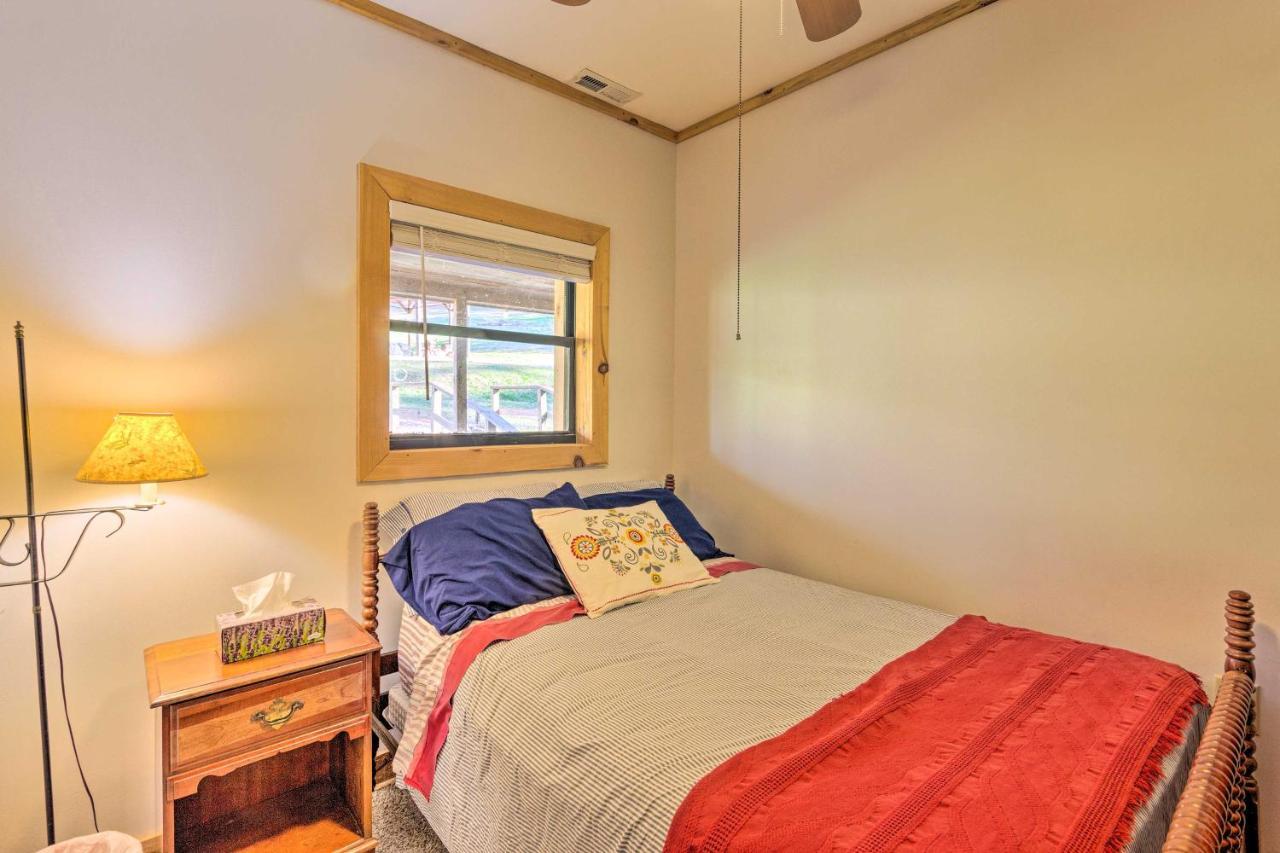 Pet-Friendly Blue Ridge, Cherokee Forest Retreat! Greeneville Buitenkant foto
